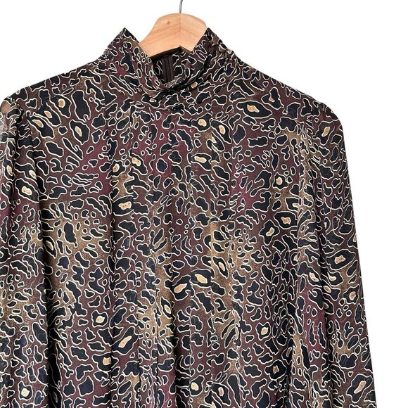 TORY BURCH 8 Whitfiels Abstract Animal Print chiffon Silk  Blouse mock neck - Picture 3 of 9